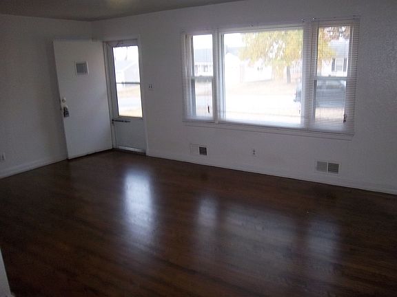 2nd image of 6509 N Campbell St