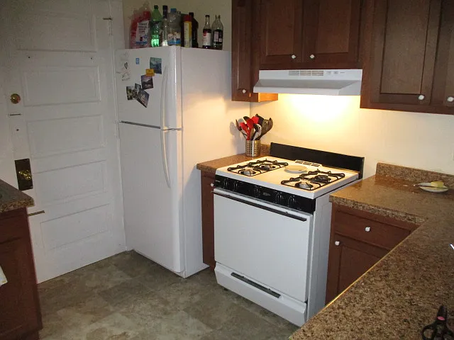 137 W Gilman St — Photo 18