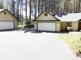 1707 Jaynes Dr, Grants Pass, OR 97527