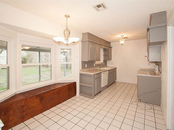 5th image of 13808 S Dogwood St E