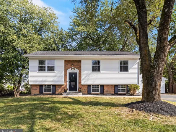 4550 Tate St, White Plains, MD 20695