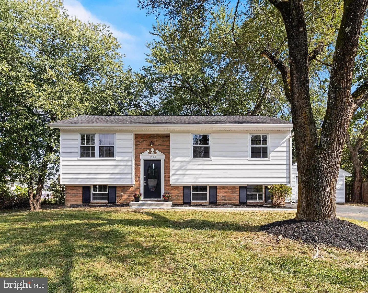 4550 Tate St photo 1