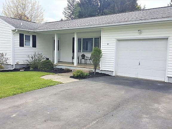 2nd image of 8 Lebanon Dr