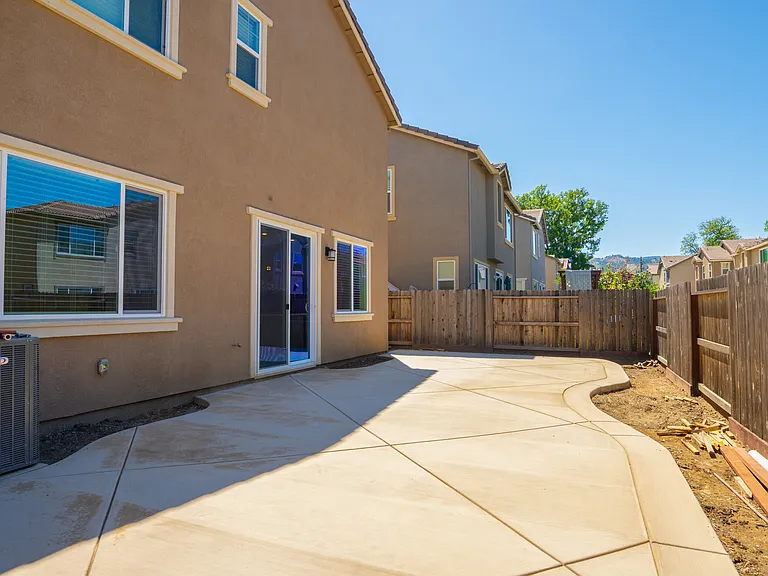 548 Aliki Dr — Photo 5