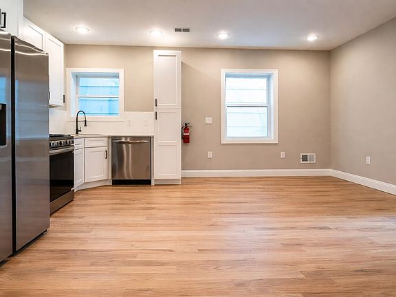 3rd image of 19 Clendenny Ave #1 & 2