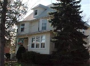 65 Oak St, Newton, MA 02464