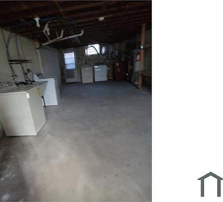 4th image of 111 Devereaux Ave Floor 2