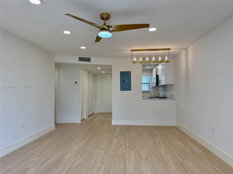 8600 Sunrise Lakes Blvd #102 — Photo 8