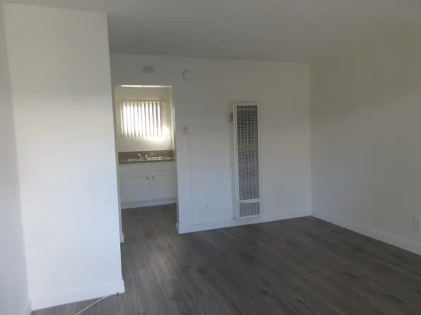 14753 Blythe St #16, Panorama City, CA 91402