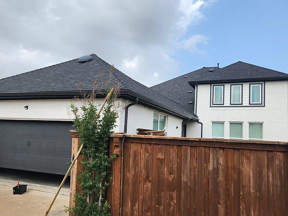 2nd image of 3902 Plum Vista Pl