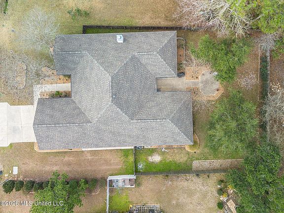 4th image of 6423 Iona St