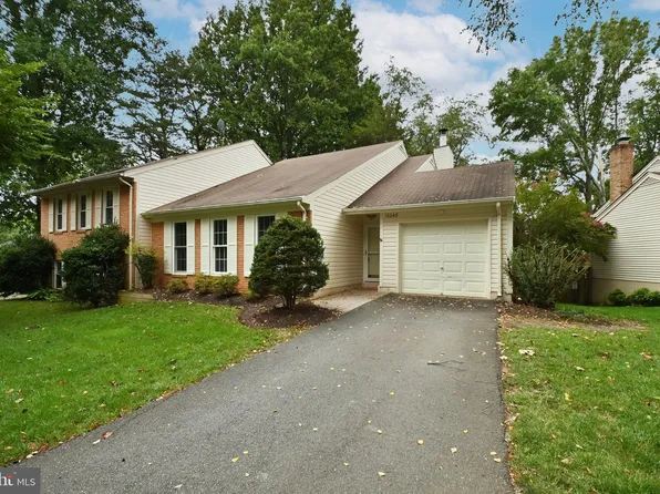 10048 Wood Sorrels Ln, Burke, VA 22015