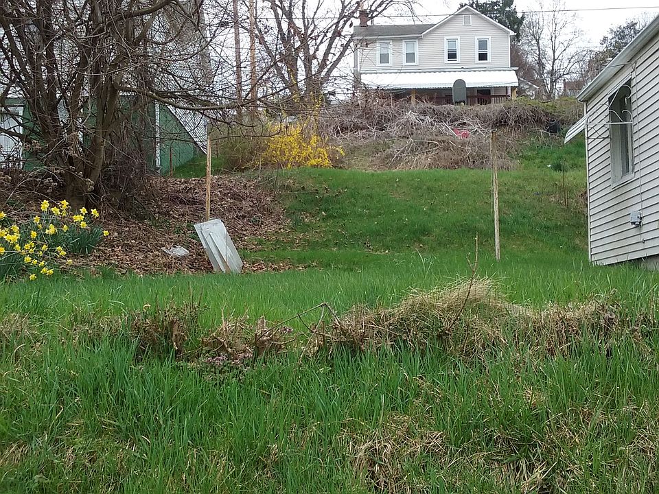 2nd image of 523 Highland Ave