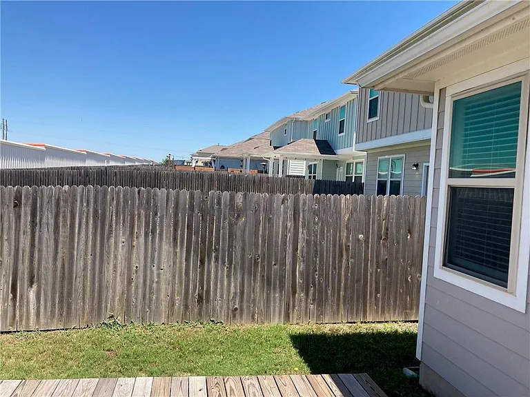 480 Triumph Rd — Photo 34