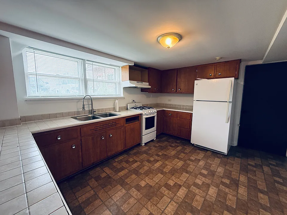 116 N Cass Ave #G