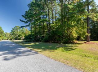 195 W Side Ln, Powells Pt, NC 27966