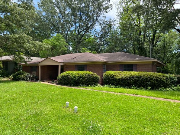 1210 Arlington St, Clinton, MS 39056