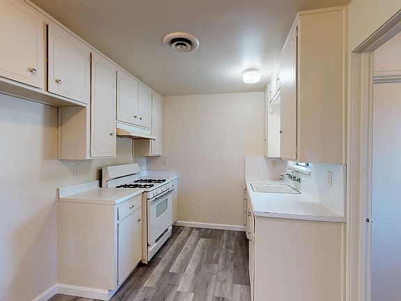 2nd image of 201 E Fairmont Ave #C