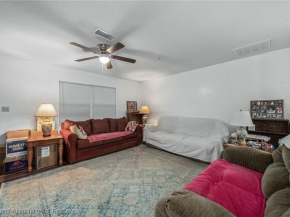 5th image of 247 Cumquat Rd NW