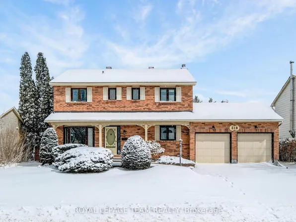 318 Liard St, Ottawa, ON K2S 1J8
