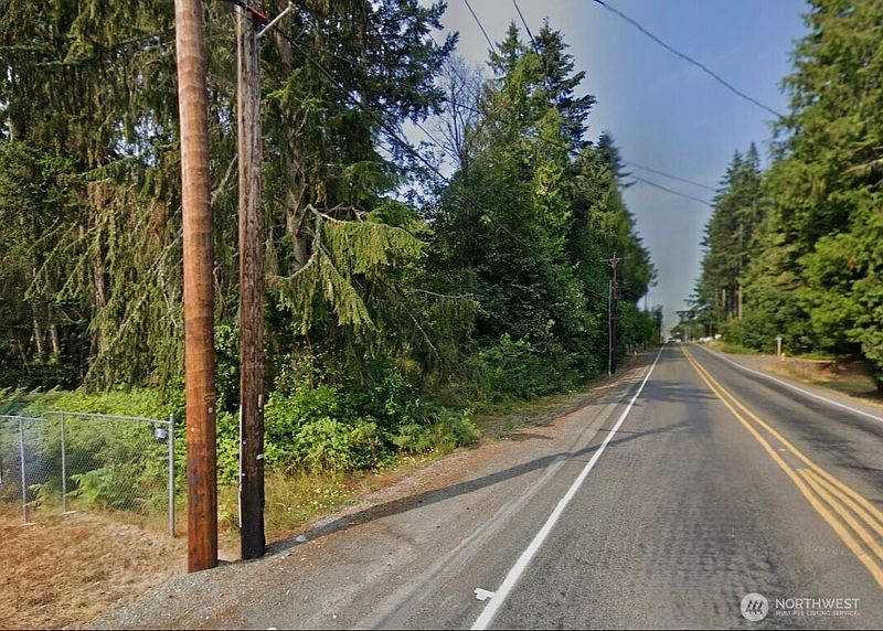 4th image of 22409 131st Avenue E