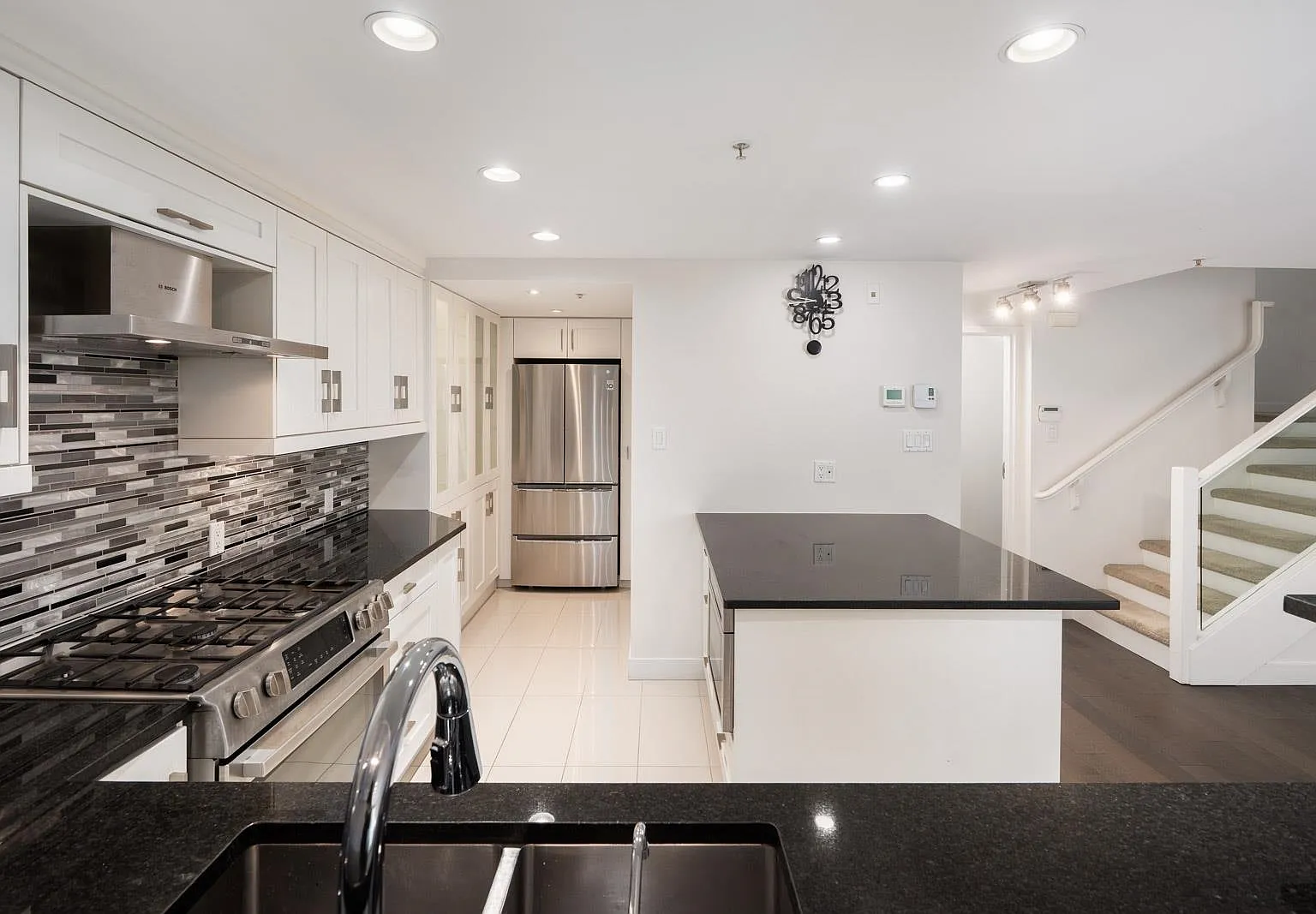 3 bed, 1718 sqft, $5,500 — Photo 4
