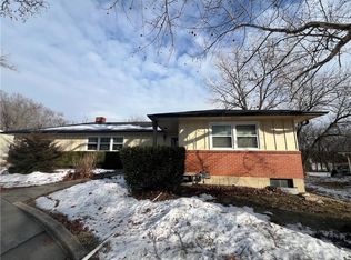 1001 S Highland Dr, Harrisonville, MO 64701