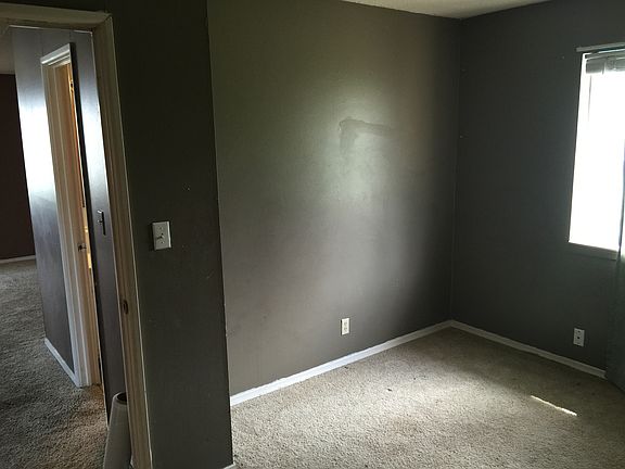 3rd image of 9418 Bluejacket St