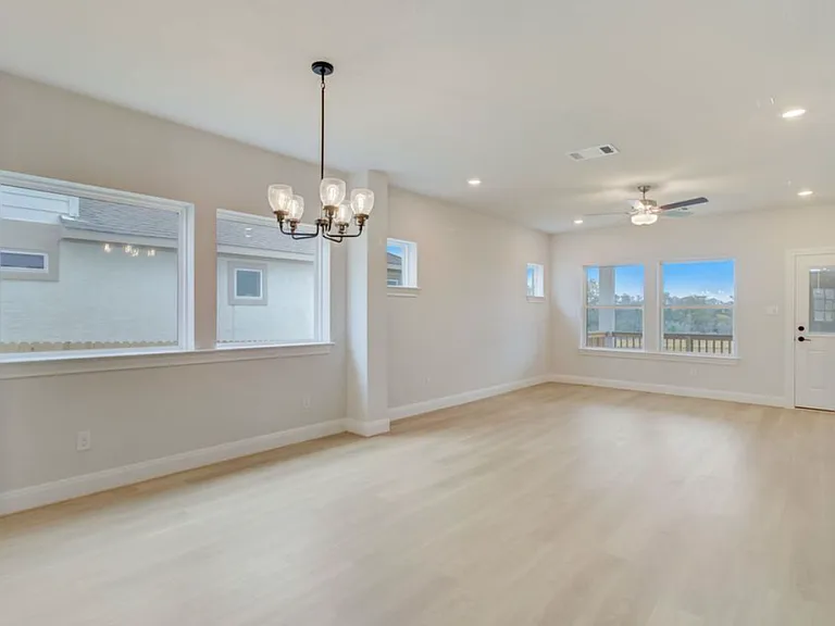 2623 Suncadia Ln — Photo 10
