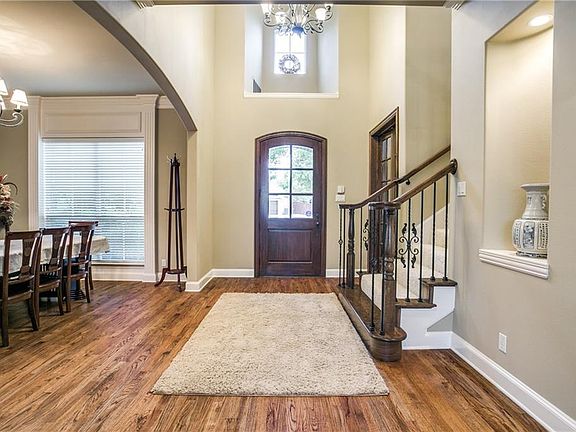 5th image of 7405 Ramblewood Dr