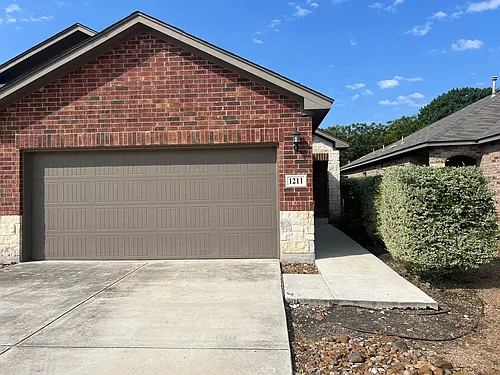 1211 Old FM 306 Photo 1