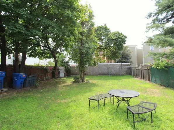 26 Plymouth St, Cambridge, MA 02141