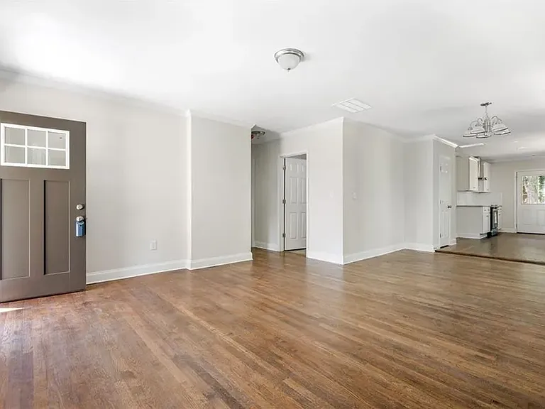 623 Quillian Ave — Photo 18