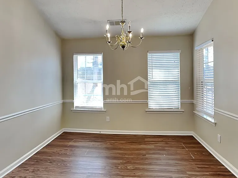 5455 Yellow Pine Dr — Photo 6