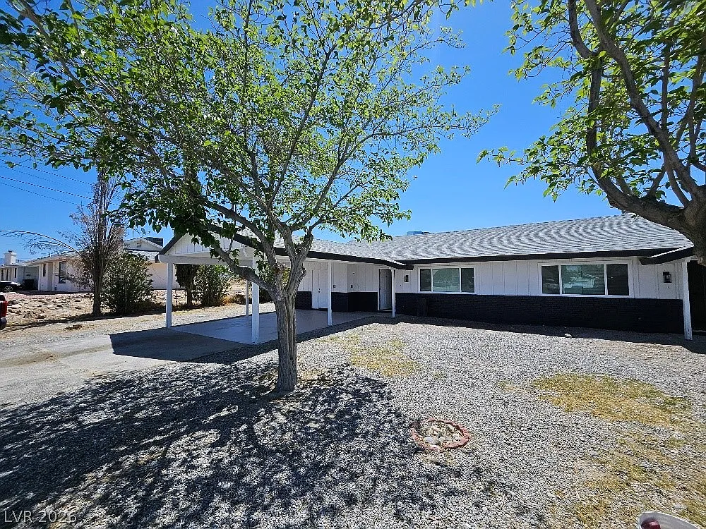 2 bed, 1.0 bath, 1848 sqft, $1,199 — Photo 2