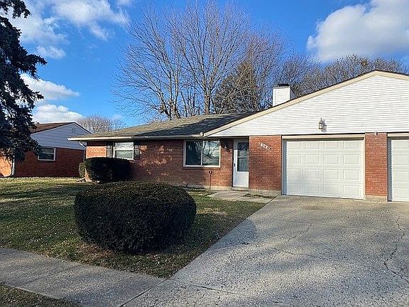 2nd image of 401-403 Heather Ct