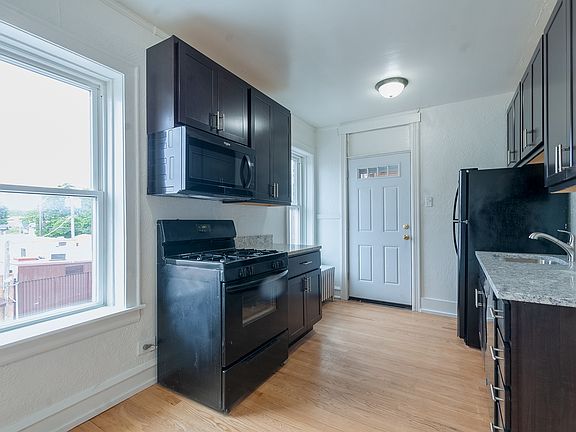 2nd image of 5423 W Montrose Ave Unit N2