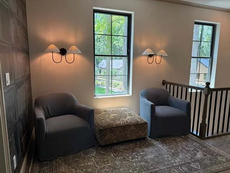Building's Lounge