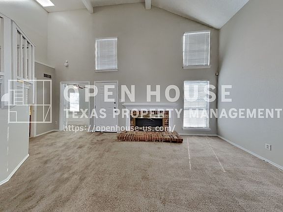 3rd image of 2402 Bennington Dr