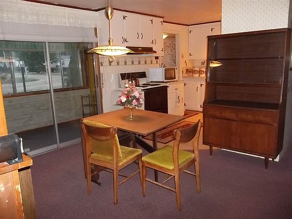 3rd image of 9477 Arapaho Ln