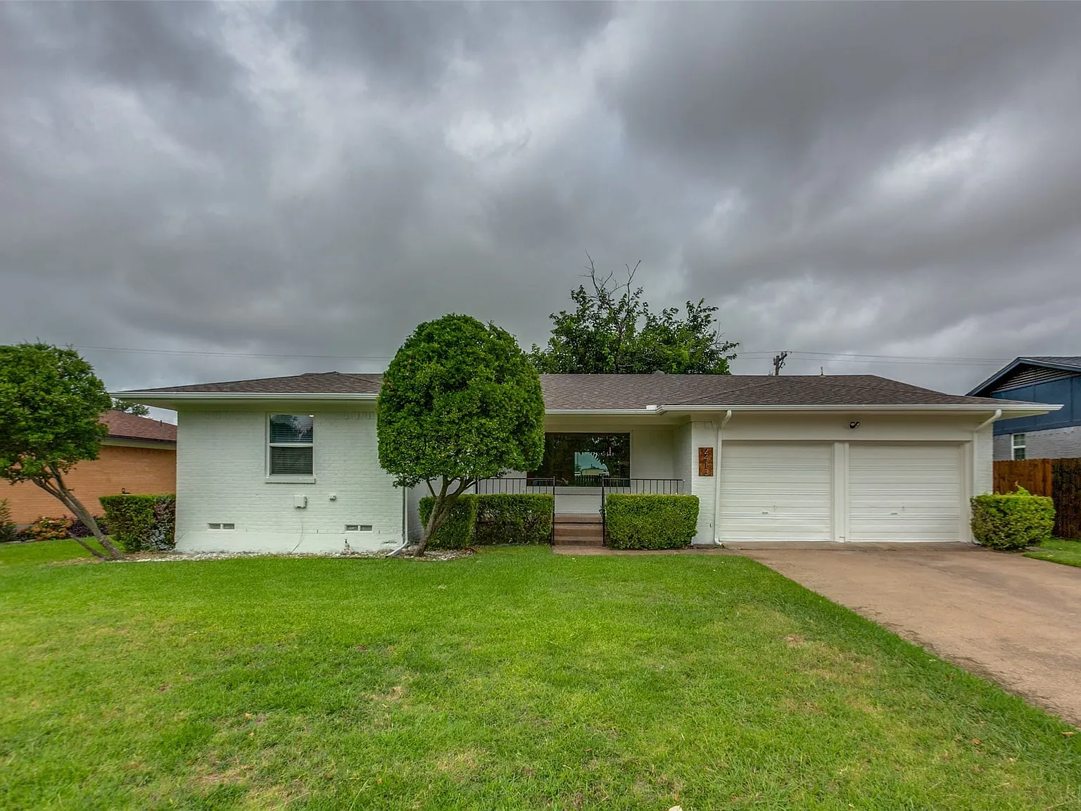 3 bed, 2.0 bath, 1368 sqft, $2,250 — Photo 2