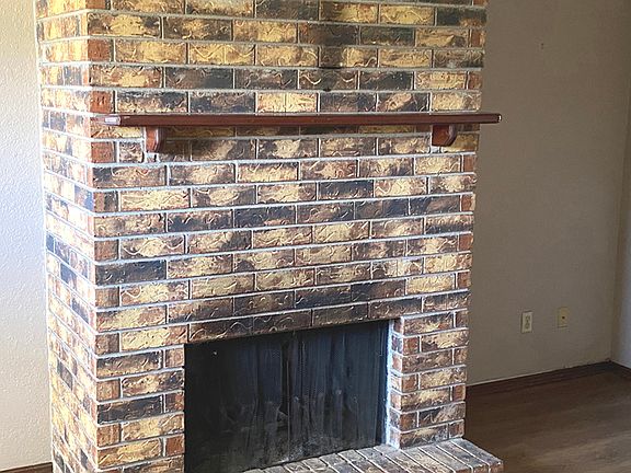 4th image of 1014 Gerri Dr