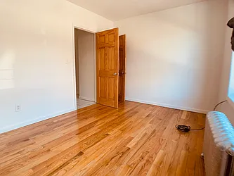 Rented by Laura Nguyen, LREB