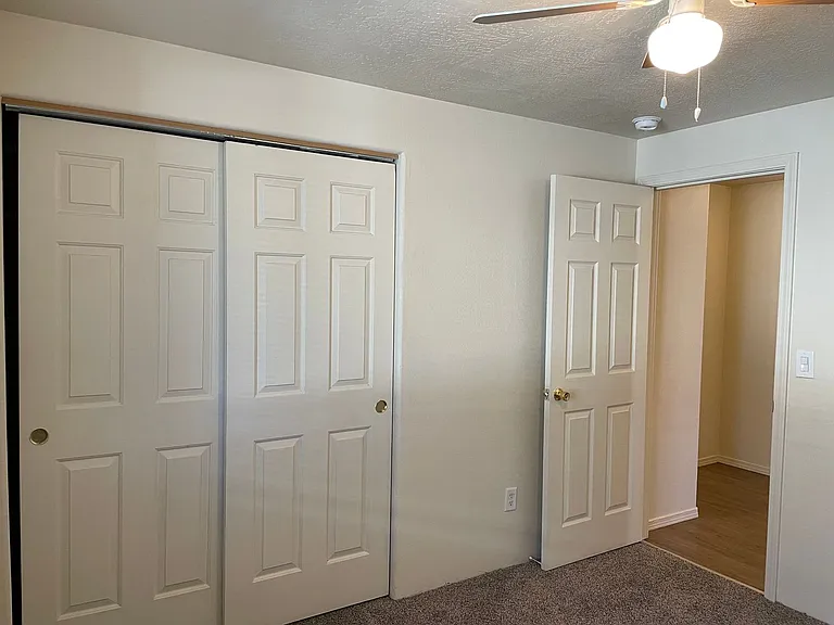 2393 Howard Ave #B — Photo 15