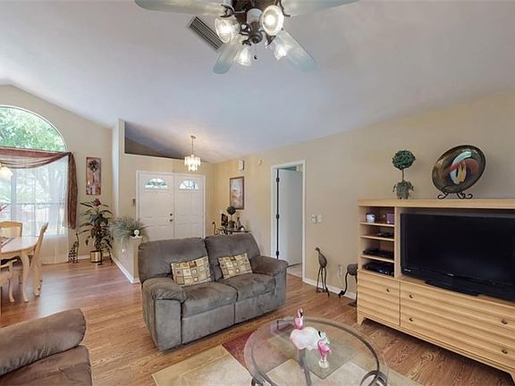 4th image of 750 E Falconry Ct