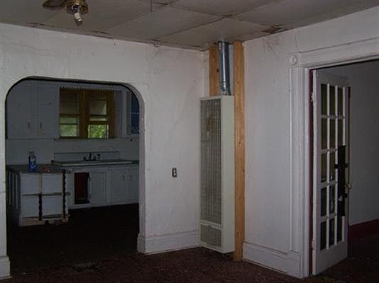 2nd image of 2024 Grand Ave