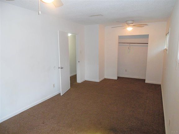 4th image of 110 W Garfield Dr