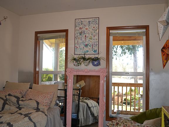 3rd image of 7936 Riverview Dr SE