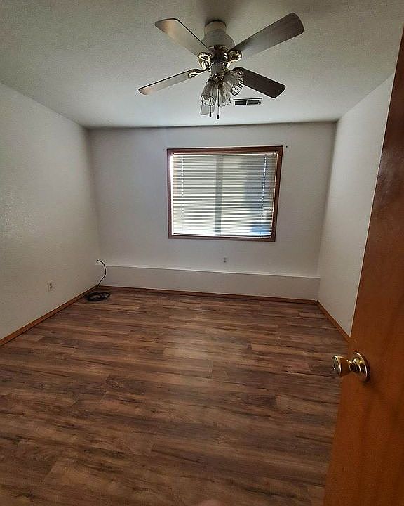 2nd image of 1355 SW Wallula Dr