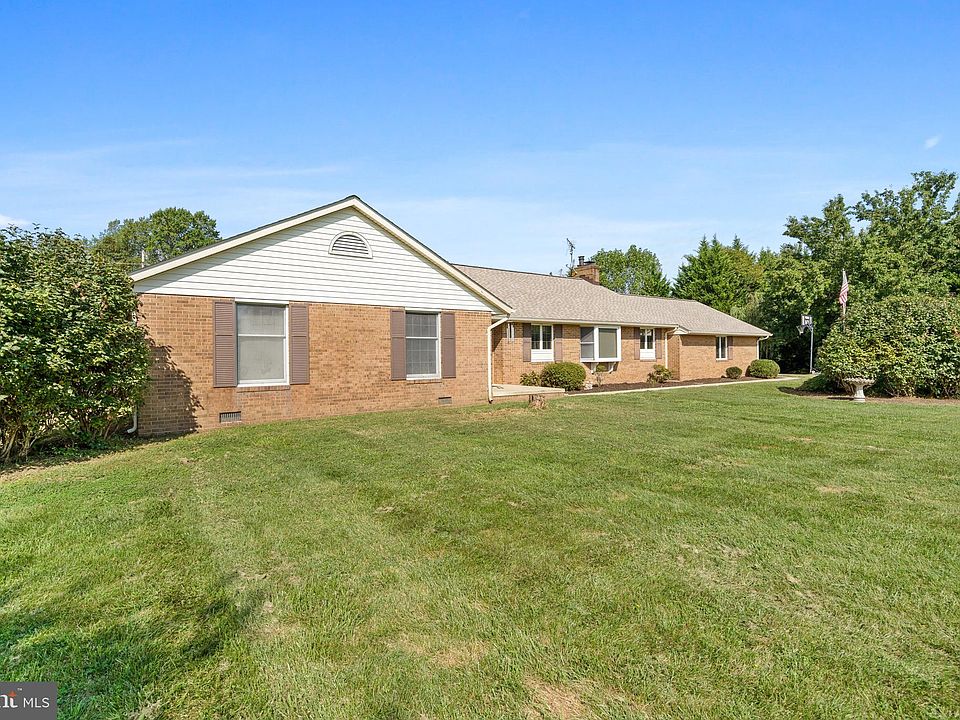 1st image of 26365 Abigail Ln